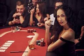 Layar permainan European Roulette dengan dealer live di studio andalan 69